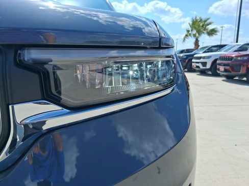 New 2026 Jeep Grand Cherokee L 2WD image 9