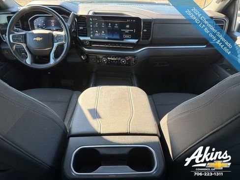 Used 2024 Chevrolet Silverado 2500 LT w/ Convenience Package image 25