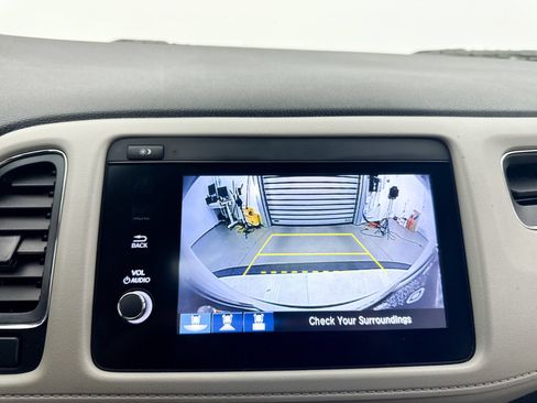 Used 2019 Honda HR-V EX image 8