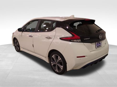 Used 2022 Nissan Leaf SV image 6