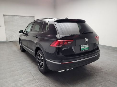 Used 2021 Volkswagen Tiguan SE FWD image 5