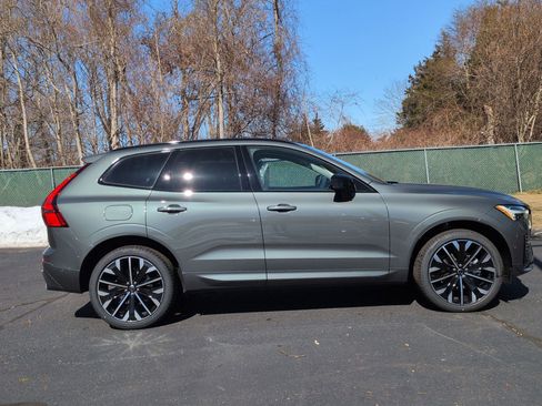 New 2026 Volvo XC60 B5 Ultra w/ Protection Package Premier image 3