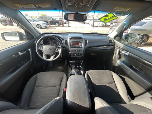 Used 2015 Kia Sorento LX FWD image 14