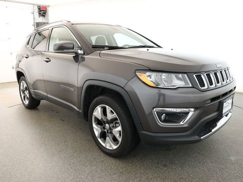 Used 2020 Jeep Compass Limited w/ Rear Convenience Group image 3