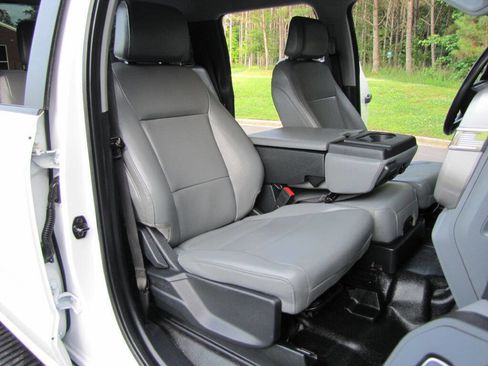 Used 2024 Ford F250 XL w/ XL Chrome Package AWD/4WD image 23