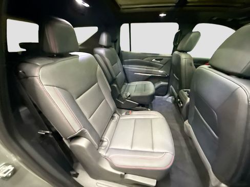 New 2026 Chevrolet Traverse Z71 w/ Driver Confidence Package AWD/4WD image 32