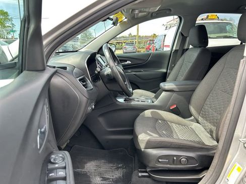 Used 2020 Chevrolet Equinox LT FWD image 30