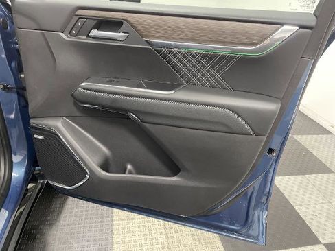 New 2026 GMC Acadia Denali FWD image 18
