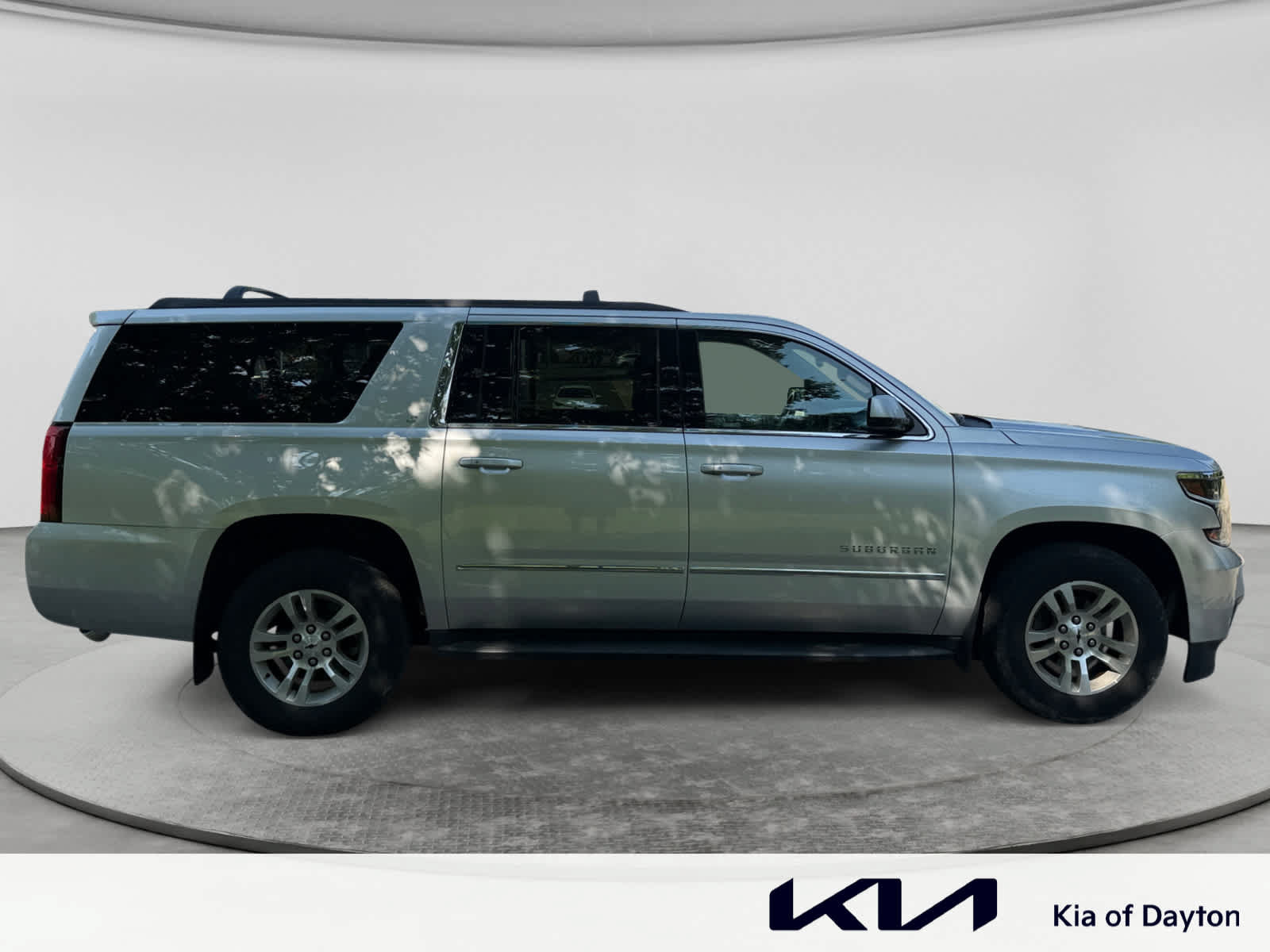 Used 2017 Chevrolet Suburban LT AWD/4WD image 4