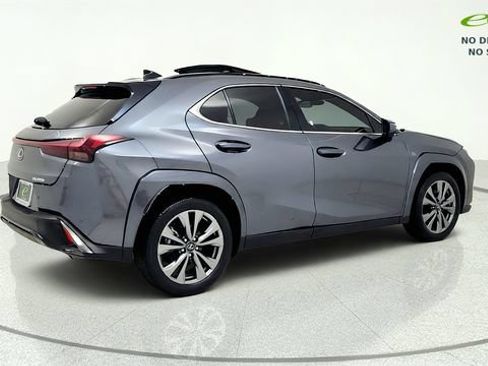 Used 2025 Lexus UX 300h FWD image 9