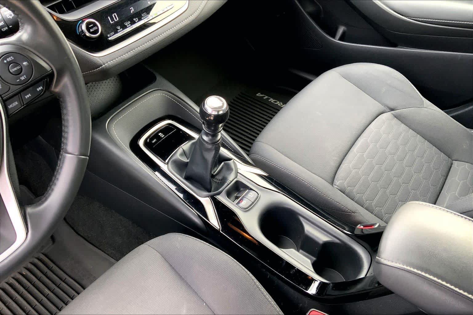 Used 2021 Toyota Corolla SE FWD image 16