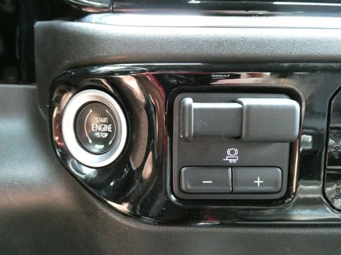 Certified 2024 Chevrolet Silverado 2500 LTZ w/ LTZ Plus Package AWD/4WD image 30