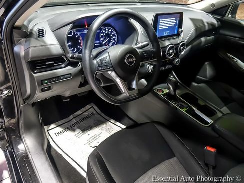 Used 2025 Nissan Sentra SV FWD image 13