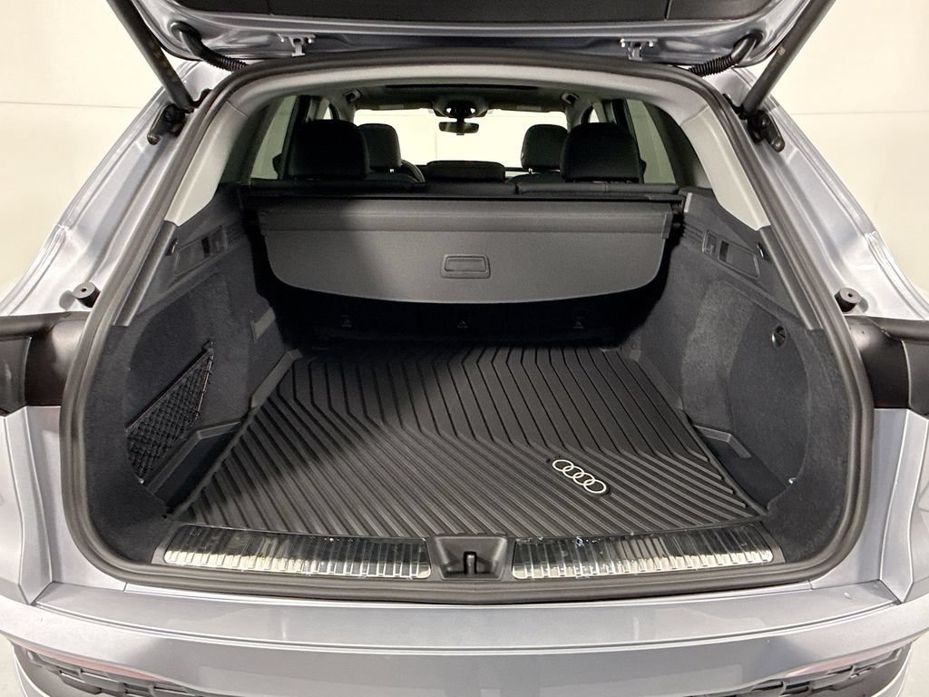 Used 2026 Audi Q5 Premium Plus w/ Premium Plus AWD/4WD image 30