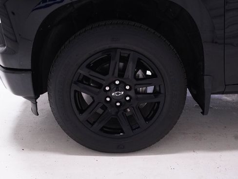 Used 2023 Chevrolet Silverado 1500 Custom RWD image 9