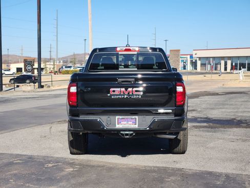 New 2026 GMC Canyon Elevation w/ Convenience Package image 8
