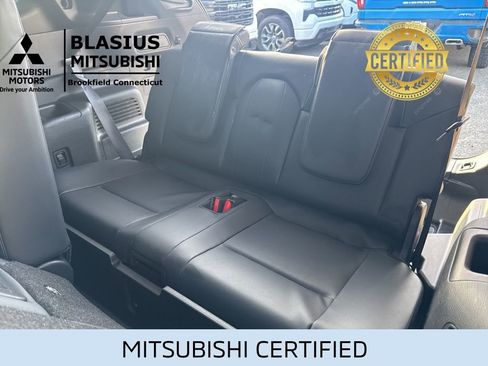 Used 2023 Mitsubishi Outlander 4WD Plug-In Hybrid image 12