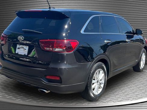 Used 2019 Kia Sorento AWD image 6