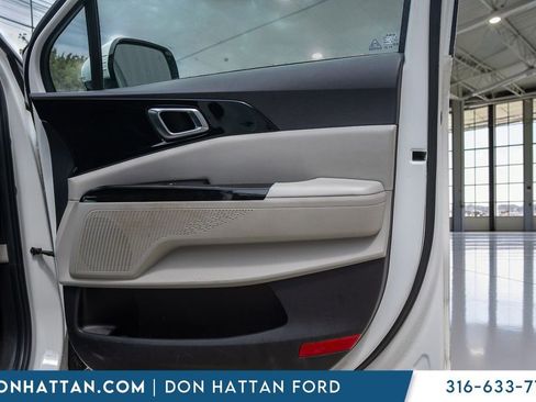 Used 2022 Kia Carnival SX FWD image 26