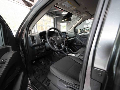 Used 2022 Nissan Frontier S AWD/4WD image 8