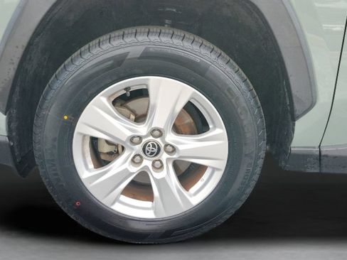 Used 2020 Toyota RAV4 XLE AWD/4WD image 30