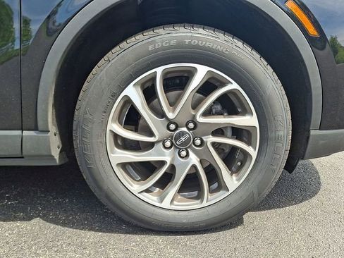 Used 2022 Lincoln Corsair AWD w/ Equipment Group 101A image 8
