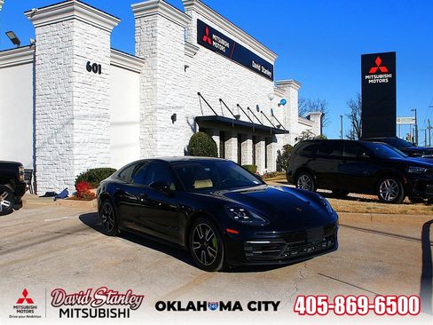Used 2021 Porsche Panamera 4S image 1