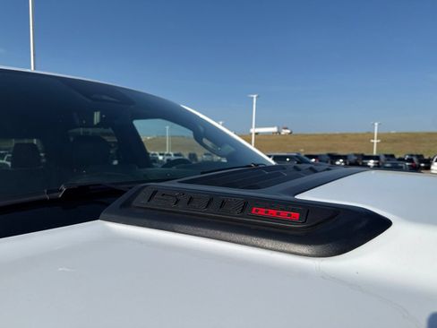 Used 2025 RAM 1500 Limited AWD/4WD image 5