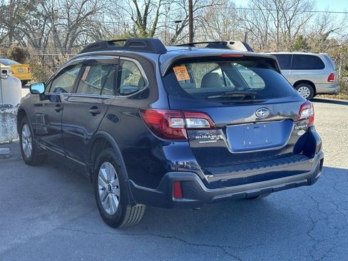 Used 2018 Subaru Outback 2.5i image 3