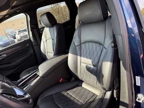 Used 2022 Buick Enclave Avenir w/ Avenir Technology Package image 13