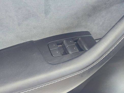 Used 2022 Tesla Model Y Performance AWD/4WD image 19