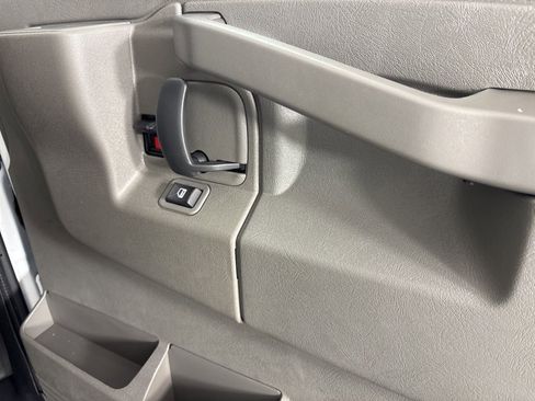 New 2026 Chevrolet Express 2500 image 23