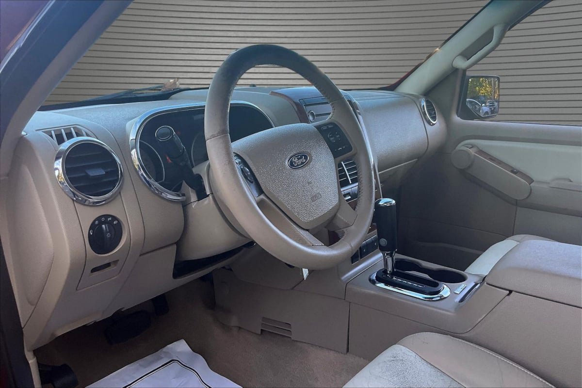 Used 2009 Ford Explorer Eddie Bauer AWD/4WD image 16