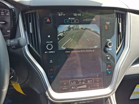 Used 2025 Subaru Outback Premium image 19