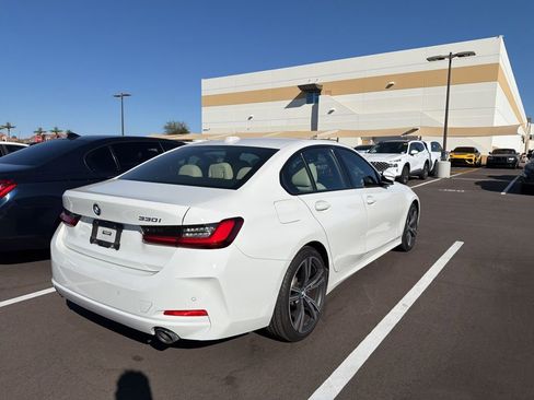 Certified 2023 BMW 330i Sedan w/ Premium Package image 3
