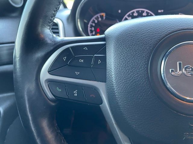 Used 2020 Jeep Grand Cherokee Altitude AWD/4WD image 15