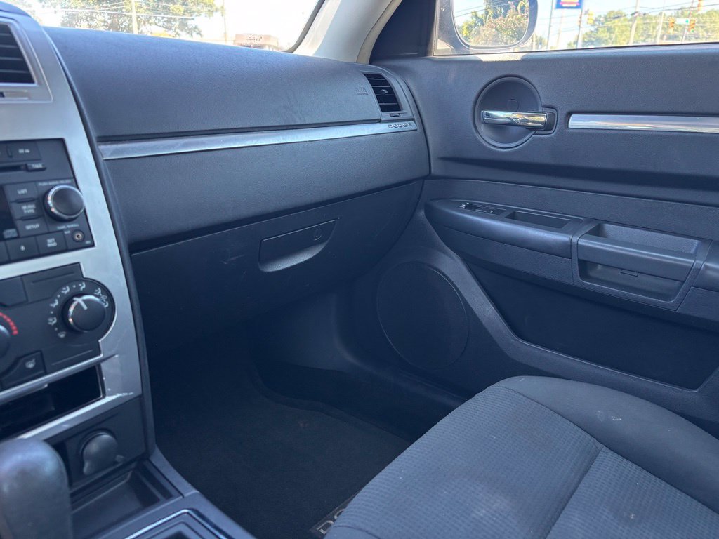Used 2009 Dodge Charger SXT RWD image 31