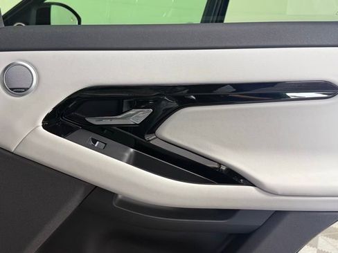New 2026 Land Rover Range Rover Evoque S image 35