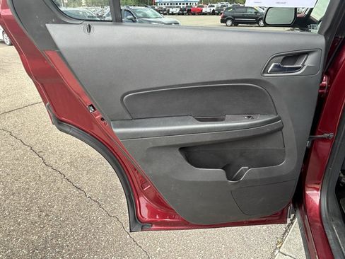 Used 2017 Chevrolet Equinox LT w/ Convenience Package FWD image 12