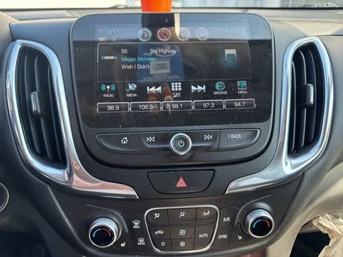 Used 2018 Chevrolet Equinox LT w/ Sun & Infotainment Package AWD/4WD image 9