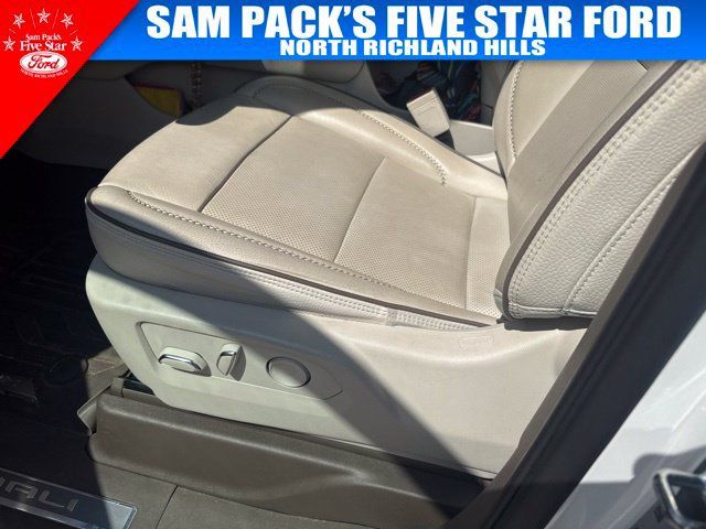 Used 2022 GMC Yukon Denali AWD/4WD image 9