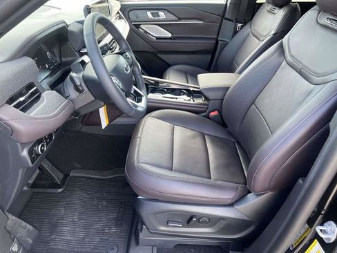 New 2026 Ford Explorer Platinum image 12