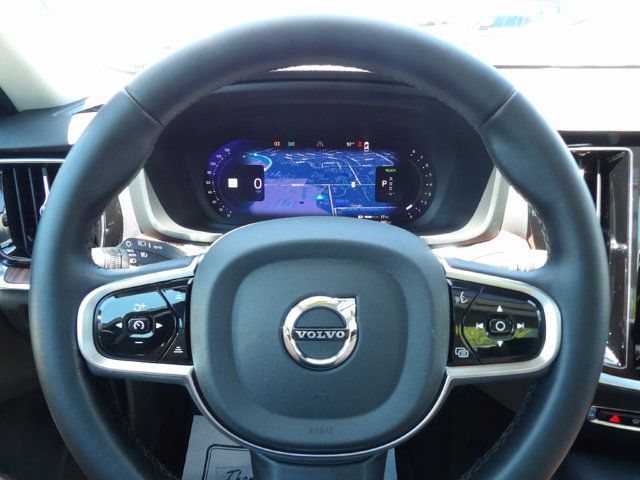 Certified 2025 Volvo S60 T8 Plus AWD/4WD image 19