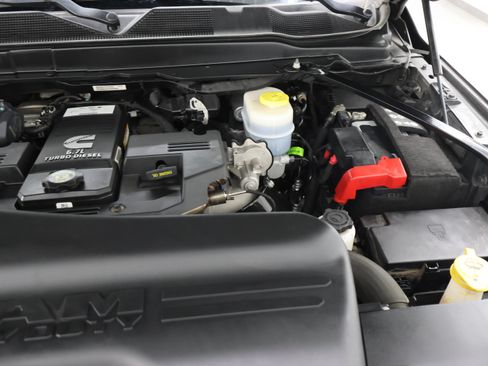 Used 2022 RAM 2500 Laramie AWD/4WD image 18