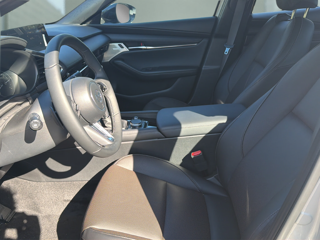 New 2026 MAZDA MAZDA3 Hatchback w/Premium Plus Pkg AWD/4WD image 10
