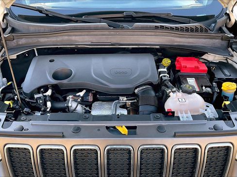 Used 2019 Jeep Renegade Limited w/ UConnect 8.4 Nav Group image 9