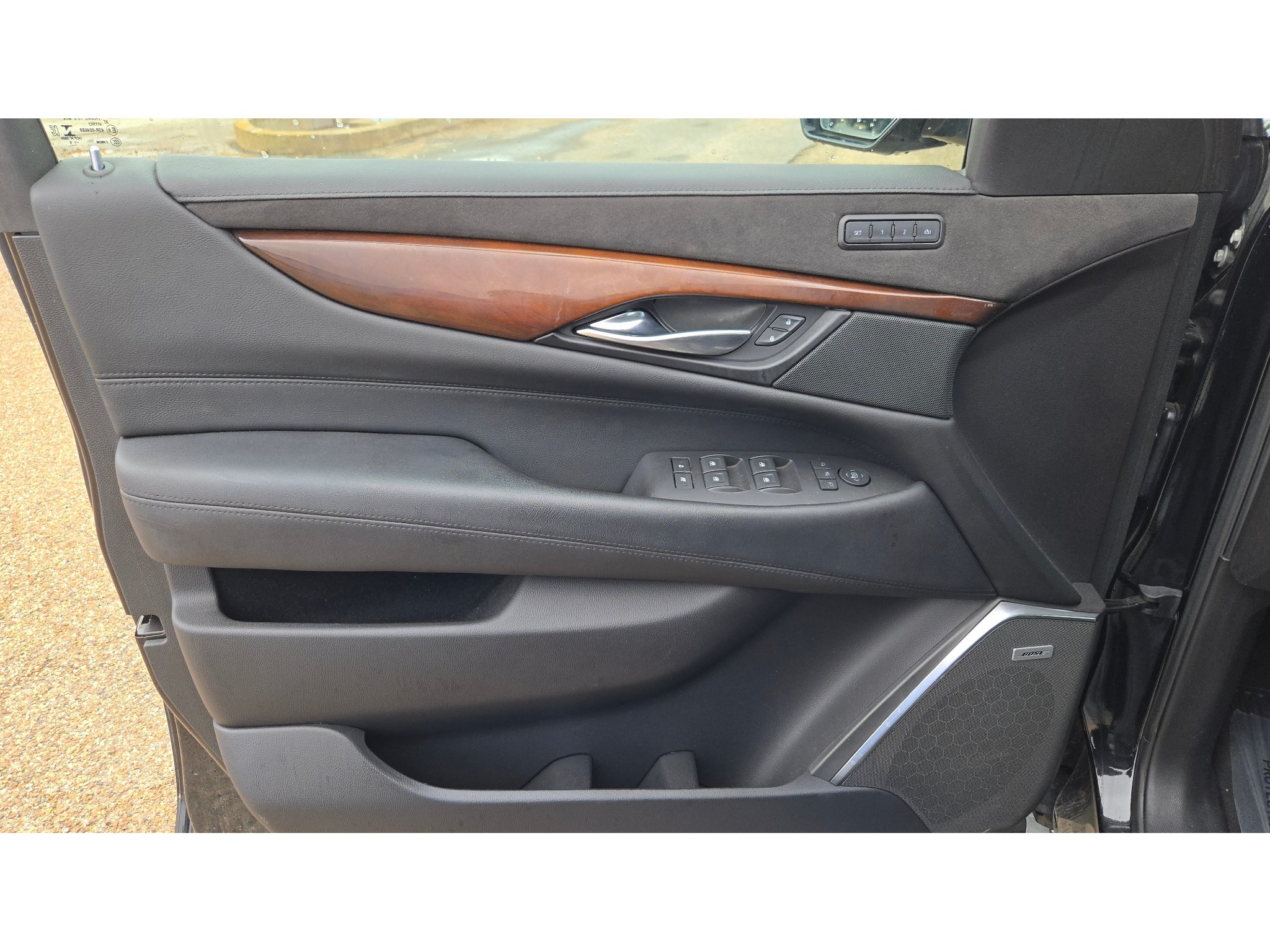 Used 2019 Cadillac Escalade Premium Luxury RWD image 22