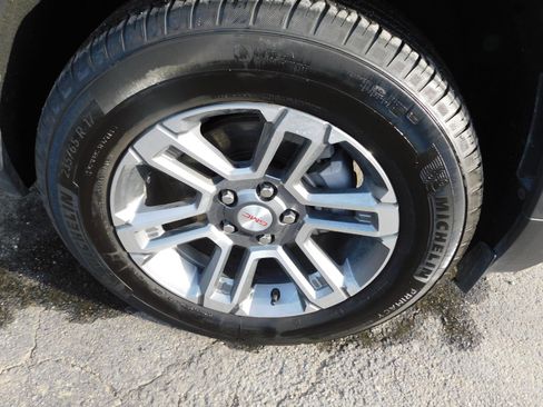 Used 2025 GMC Terrain Elevation image 14