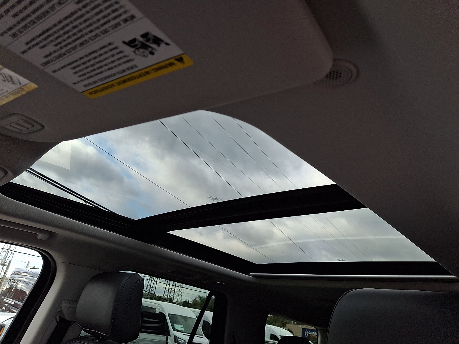 Used 2025 Ford Expedition Active AWD/4WD image 15