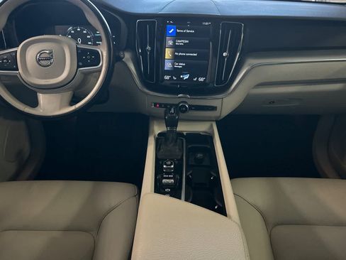 Used 2019 Volvo XC60 T5 Momentum w/ Advanced Package FWD image 4
